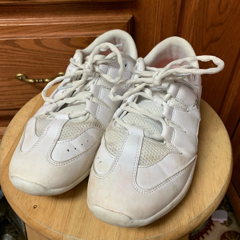 Varsity cheer shoes